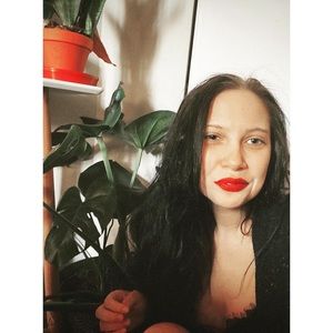 Meet your Posher, Alexandra